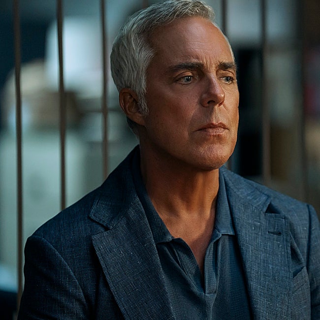 La serie cuenta con la aparición estelar del mítico Harry Bosch (Titus Welliver).