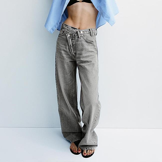 Pantalón vaquero de Zara (29,99 euros)