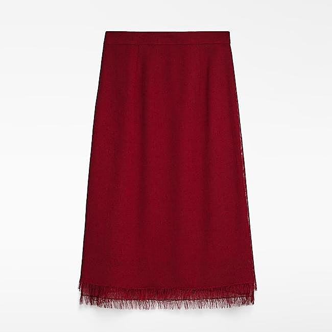 Falda midi con acabado desflecado de Adolfo Domínguez (129€)