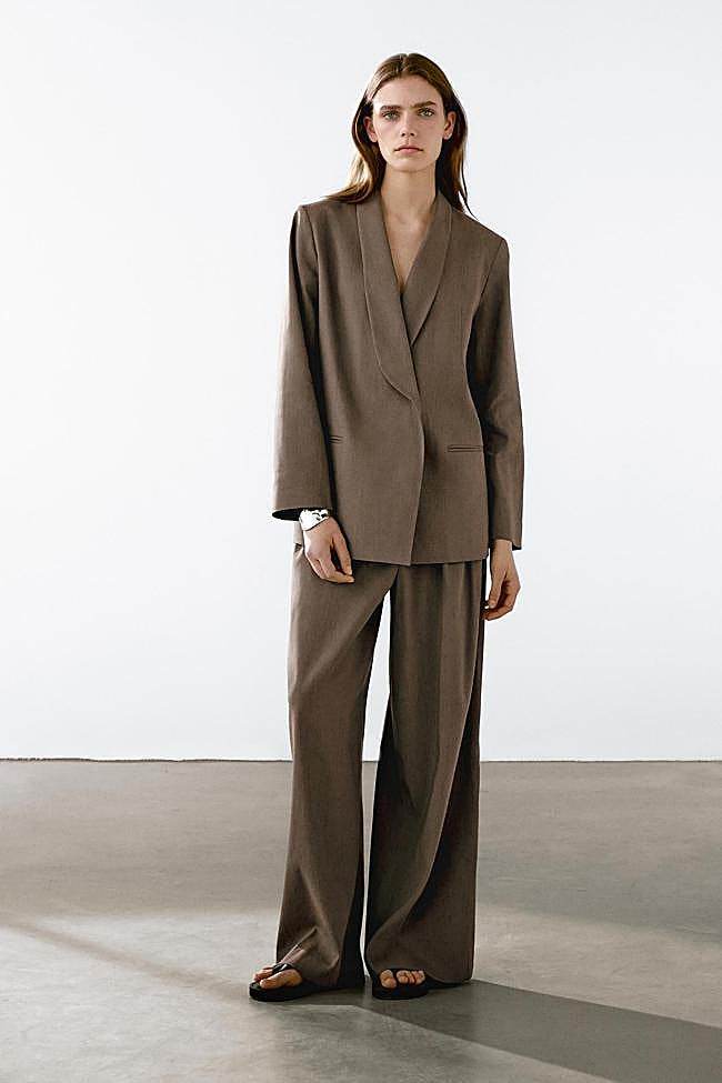 Blazer cruzado de Massimo Dutti.