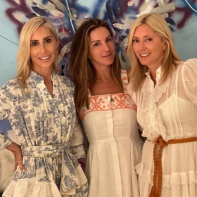 Con su hermana, Marie-Chantal Miller, y su amiga Liz Cohen Hausman.