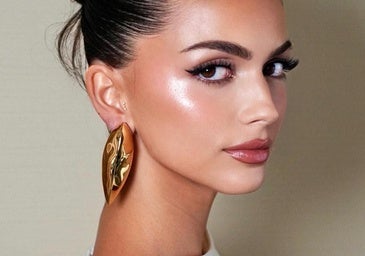 Mis iluminadores en barra favoritos para tener una piel glaseada este verano