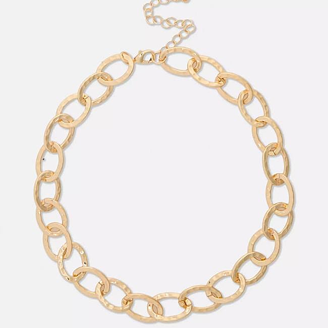 Collar de cadena dorado