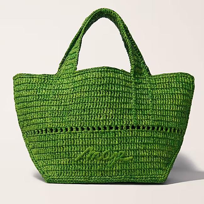 Bolso verde de Maje, 117 euros.
