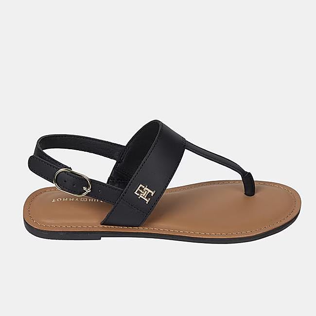 Sandalias minimalistas de piel de Tommy Hilfiger, 89,90 euros.