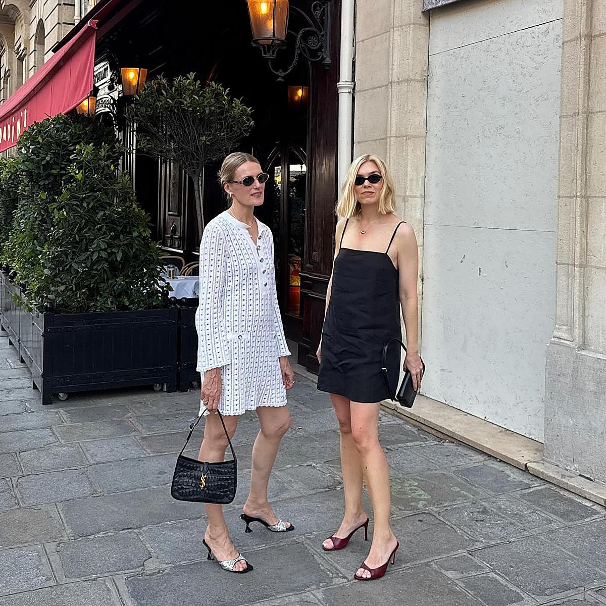 Los vestidos tipo camisero son la prenda más versátil del verano: cómodos, fresquitos y siempre elegantes.