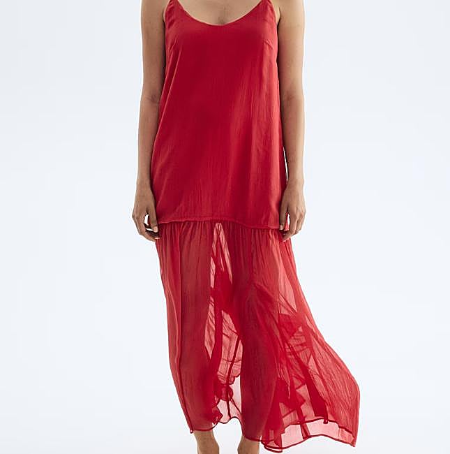 Vestido rojo de H&M, 29,99 euros.