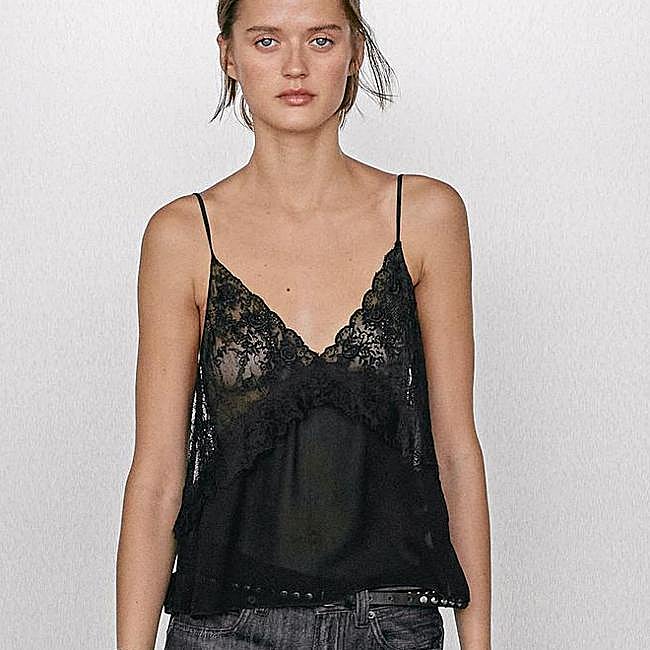 Top lencero satinado negro, 35,95 euros.