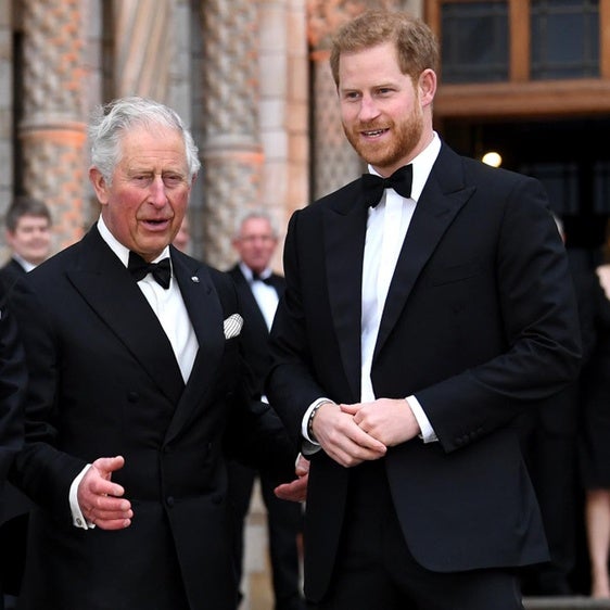 Así ha sido el cónclave secreto para firmar la paz entre Harry y Carlos III: «Por primera vez en años...»