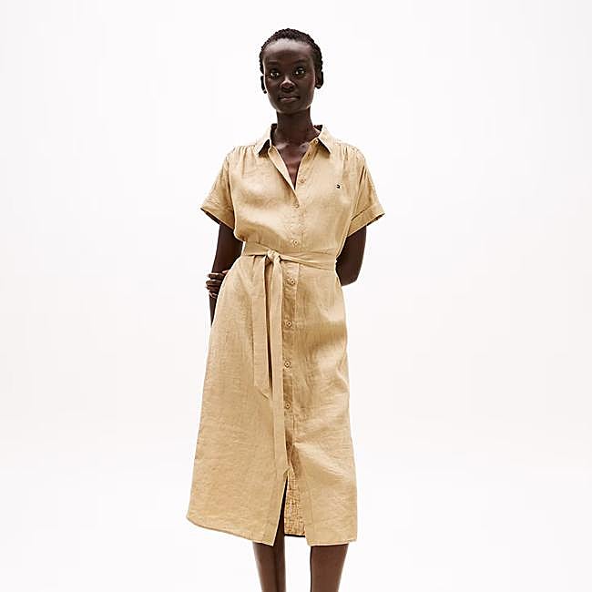 Vestido de lino con manga corta y botones delanteros de Tommy Hilfiger, 91,10 euros.