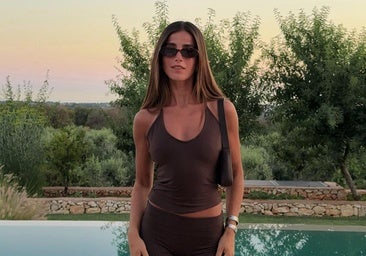 Seis tops de tirante espagueti para llevar a diario con pantalones de traje, faldas y bermudas