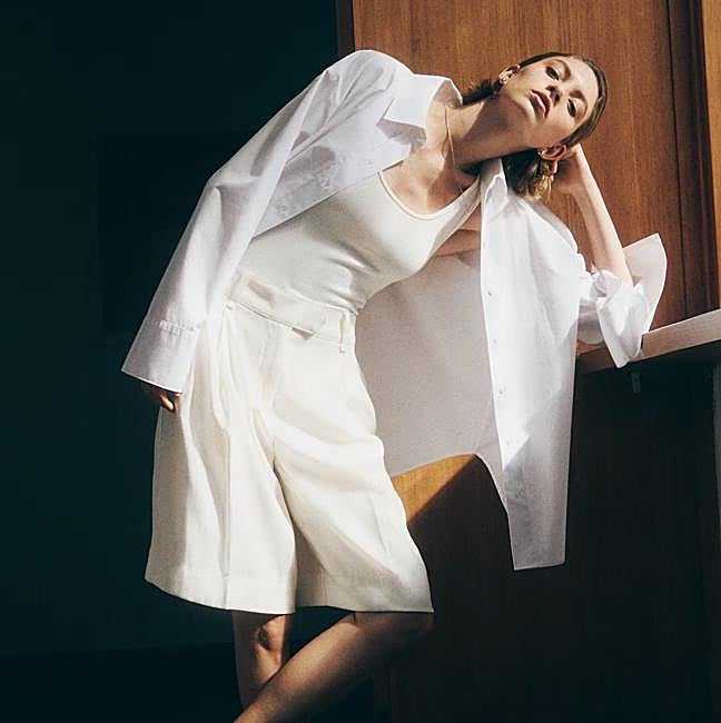 Bermudas de vestir anchas color blanco