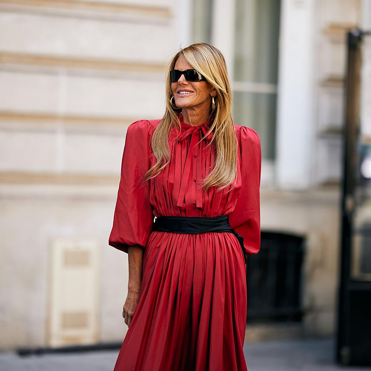 Influencer mayor de 60 años en el street style