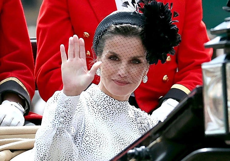 La reina Letizia, en la Orden de la Jarretera en 2017.