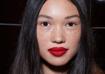 Recomendados por peluqueros: estos champús eliminan impurezas y equilibran el cuero cabelludo graso.