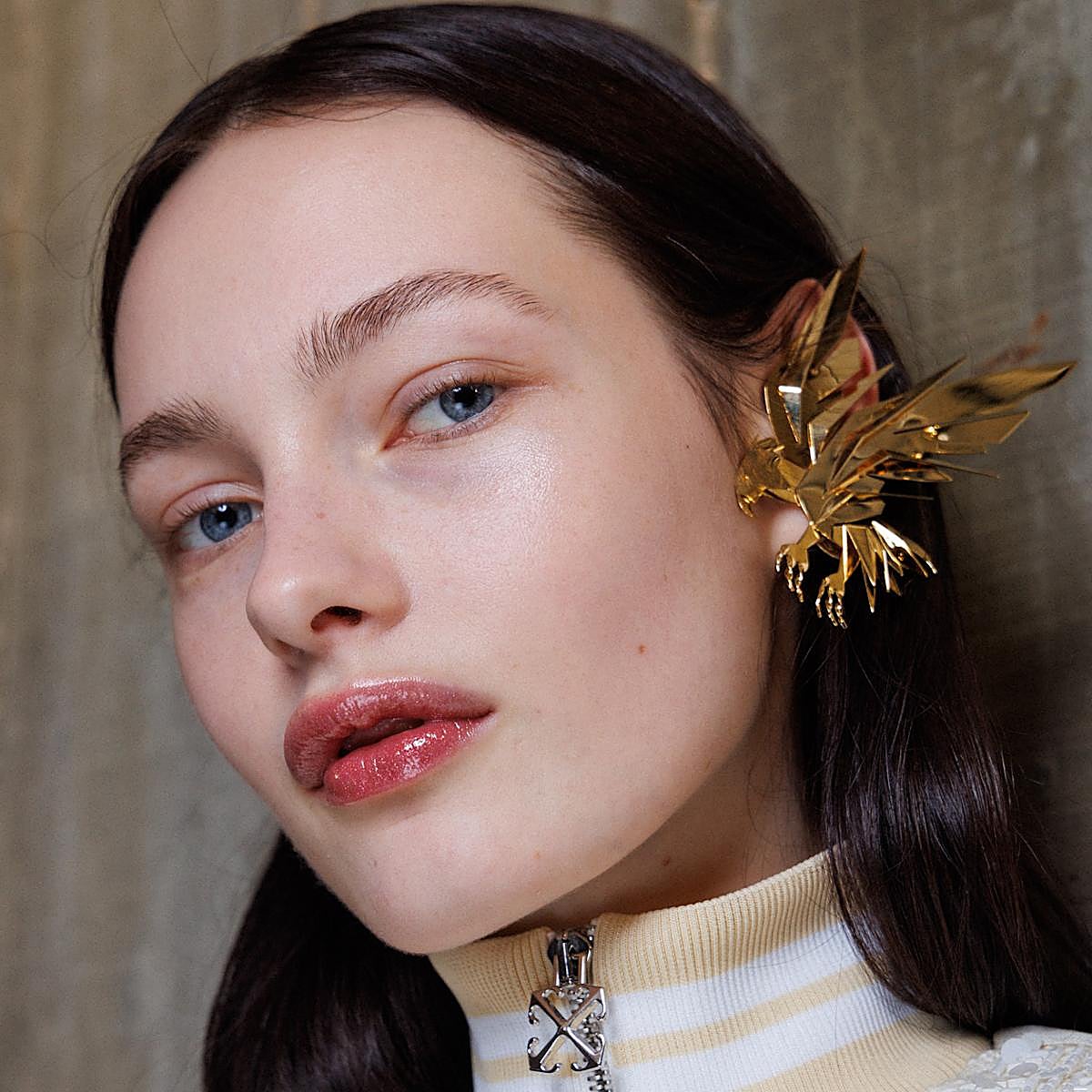 Las sombras doradas son la tendencia que más favorece en verano. Realzan la mirada y combinan con todo.