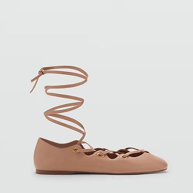 Bailarinas atadas con tiras