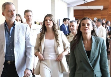 La infanta Sofía sorprende en Girona: hereda el anillo más especial de su madre y se pone un look de oficina