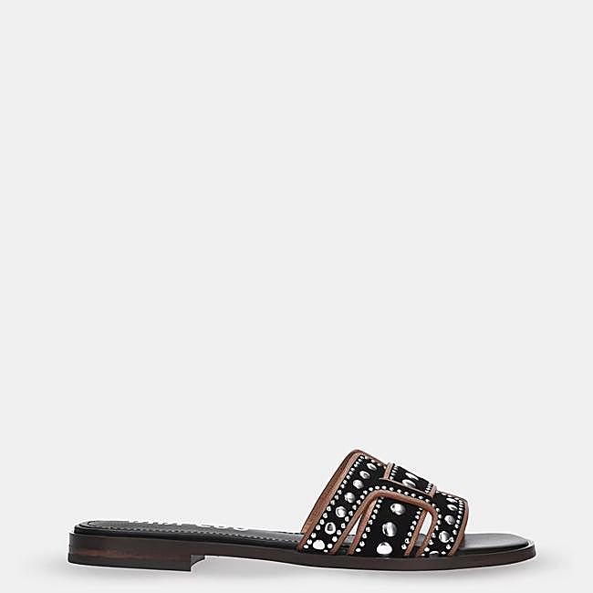 Sandalias tipo pala de Bibi Lou, 124 euros.