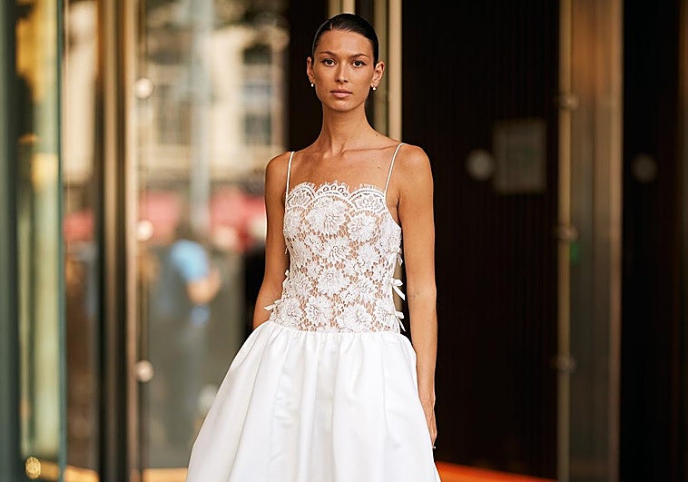 Vestido de verano romántico y favorecedor