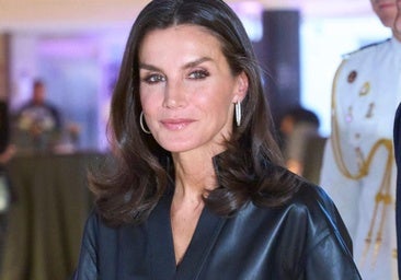 He encontrado en las novedades de Sfera el vestido favorito de la reina Letizia