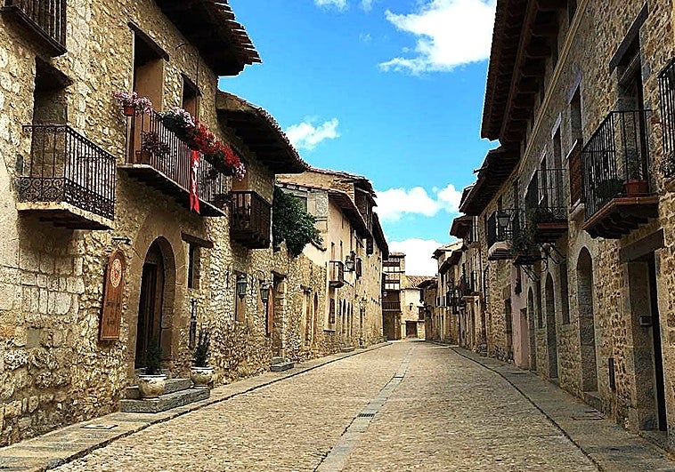 Mirambel tiene uno de los cascos antiguos más bonitos de España.