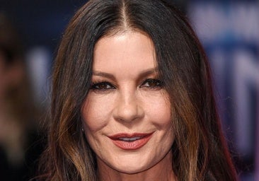 Solo necesitas estos productos para refrescar el rostro en verano a los 50 y tener buena cara