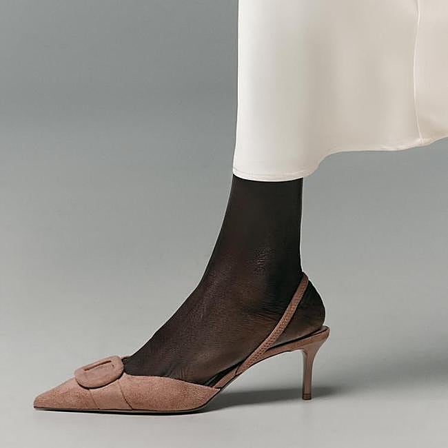 Zapatos destalonados de Zara (29,95 euros)