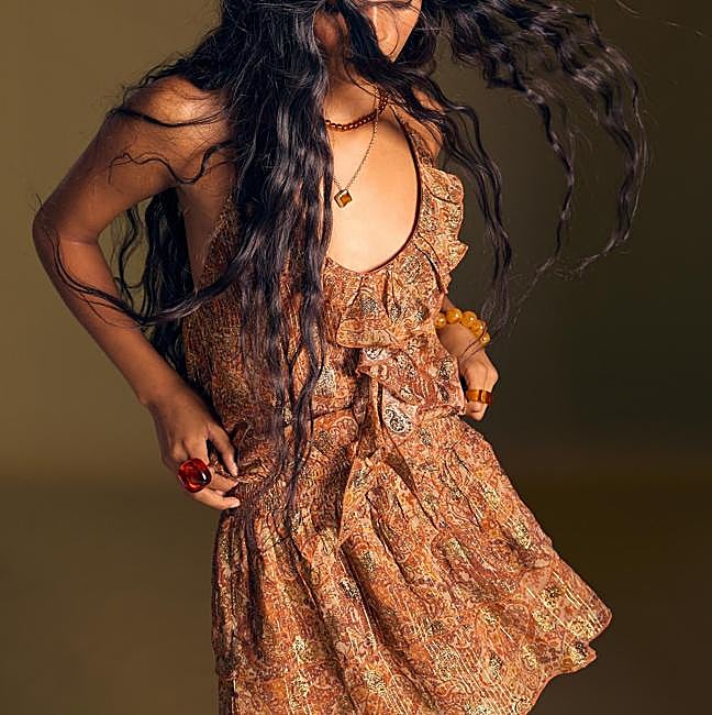 Vestido corto estampado con hilo metalizado