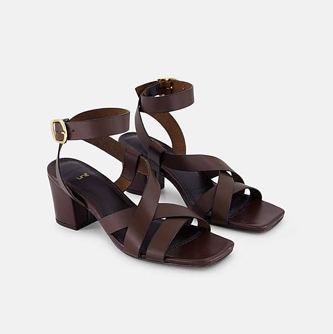 Sandalia de mujer piel de tacón (29€)