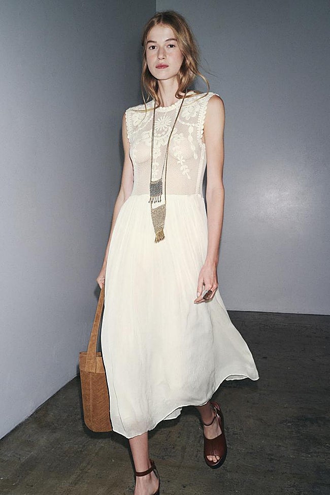 Vestido blanco de Zara (59,99 euros)