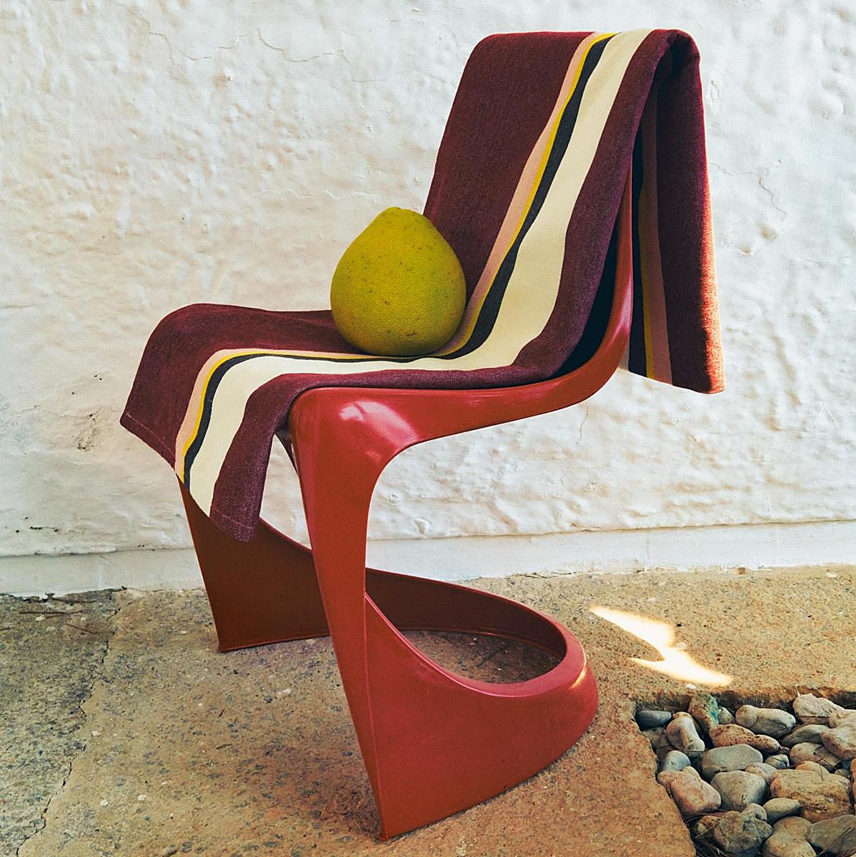 Mantel de algodón de rayas de Collagerie x Zara Home, 29.99 euros.