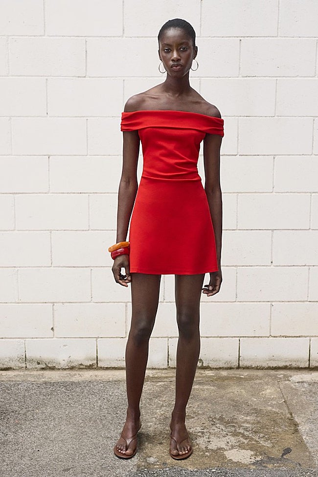 Vestido rojo de Mango (17,95 euros)