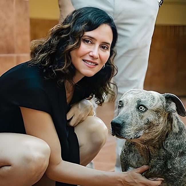 La política popular, en la protectora de animales de Ibiza.