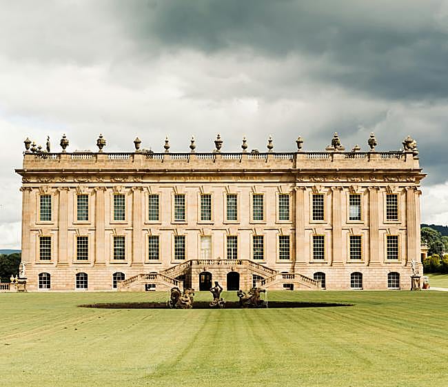 Chatsworth House hace las veces de la mansión del señor Darcy en la adaptación de Orgullo y Prejuicio de 2005.