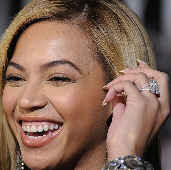 Beyoncé con su anillo.