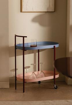 Imagen secundaria 2 - Arriba, camarera de H&M Home (369 euros). Abajo, diseños de Westwing (329 euros) y de The Masie (rebajada a 82.95 euros).