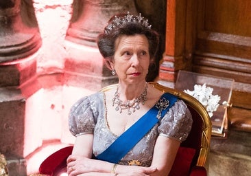 La polémica portada que jamás tendrá la infanta Elena: la princesa Ana, como la mejor reina que ha existido