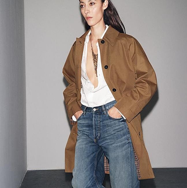 Gabardina midi con forro de cuadros