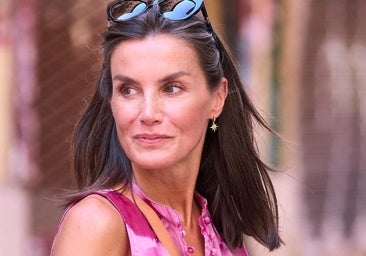 Por qué la reina Letizia no interrumpió sus vacaciones privadas: los rumores sobre su mes en paradero desconocido