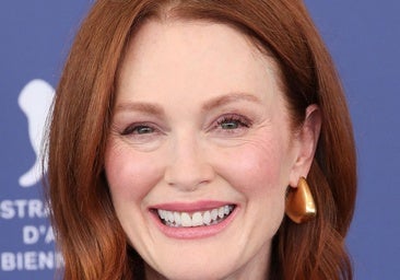 Julianne Moore.