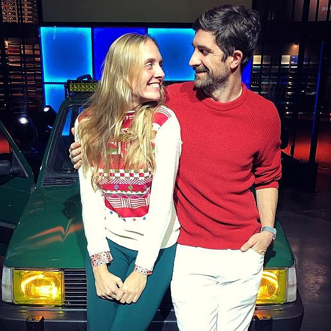 Carlo Borromeo junto a su hermana Matilde.