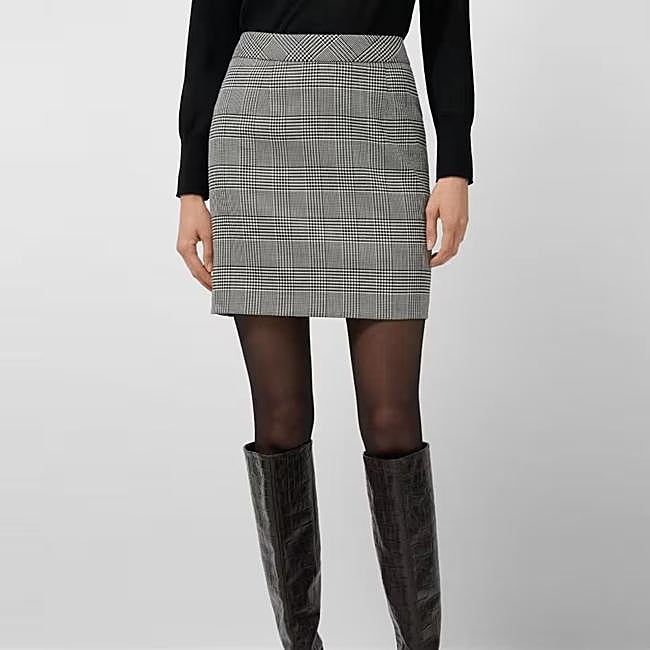 Falda de cuadros corta de Roberto Verino, 180 euros.