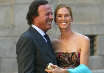 Así fue la boda «íntima pero no secreta» de Julio Iglesias y Miranda hace 15 años en Marbella: cinco invitados, dos testigos y tres curas