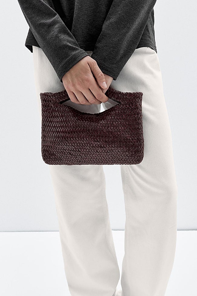 Bolso de piel de Massimo Dutti (149 euros)