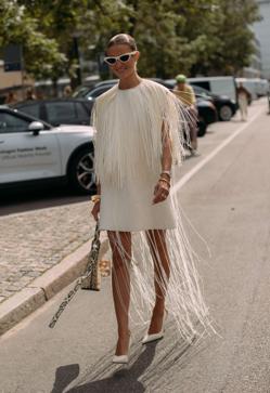 Entertainment news Celebrity gossip Movie and TV show updates Latest celebrity news Trending entertainment stories Imagen secundaria 2 - Looks elevados en la CPHFW.