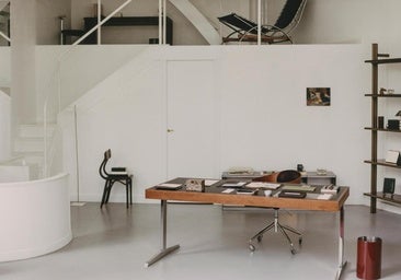 La nueva colección de papelería de Zara Home está inspirada y fotografiada en la la Maison-Atelier Ozenfant de Le Corbusier en París.