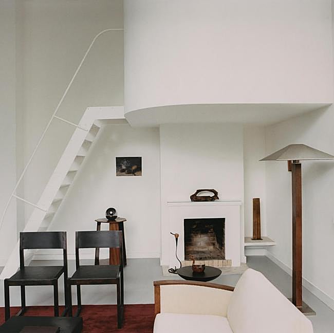 La Maison-Atelier Ozenfant, de Le Corbusier, ha servido de escenario e inspiración para la nueva colección de papelería de Zara Home.