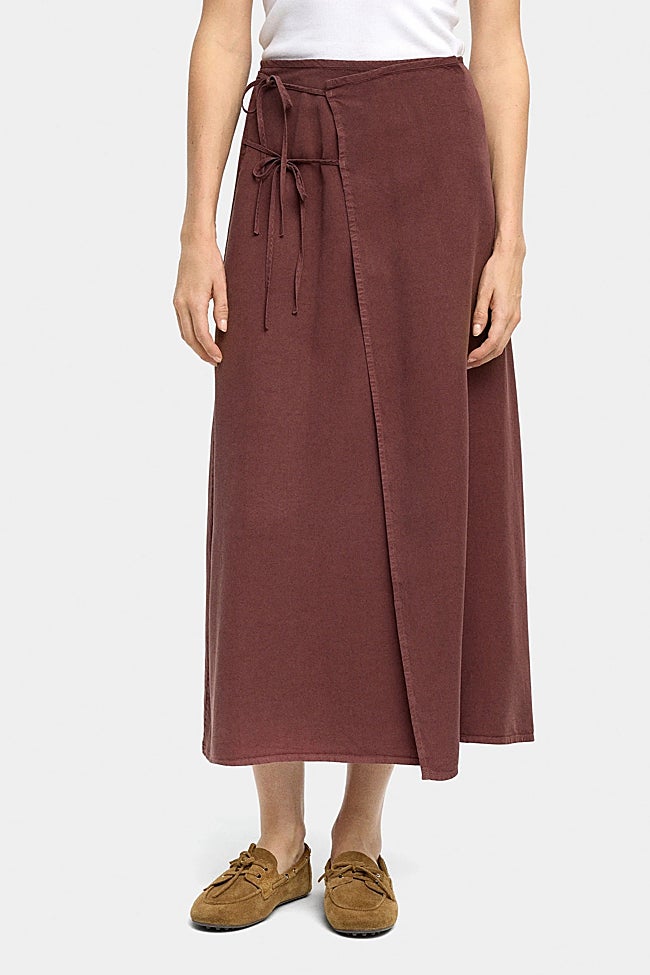 Falda midi de Parfois (27,99 euros)