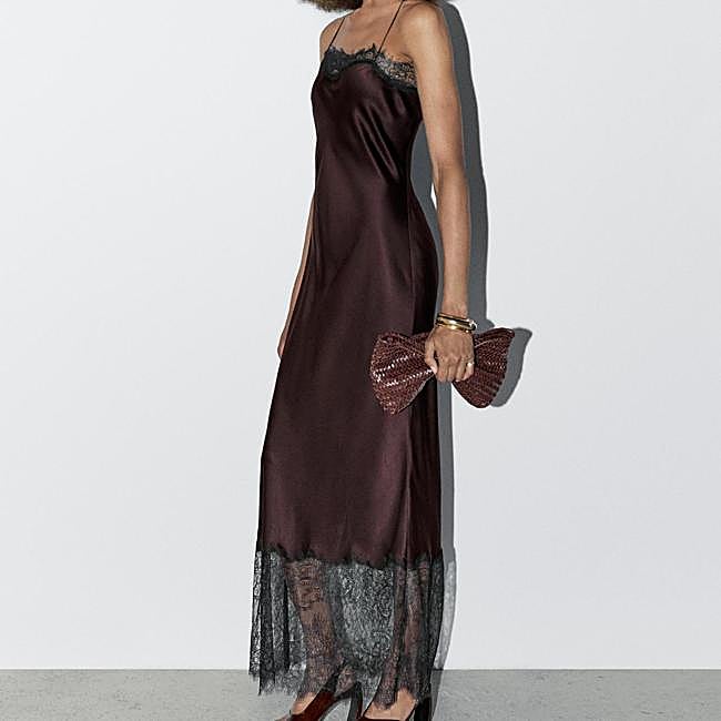 Vestido lencero de Massimo Dutti Studio, 199 euros.